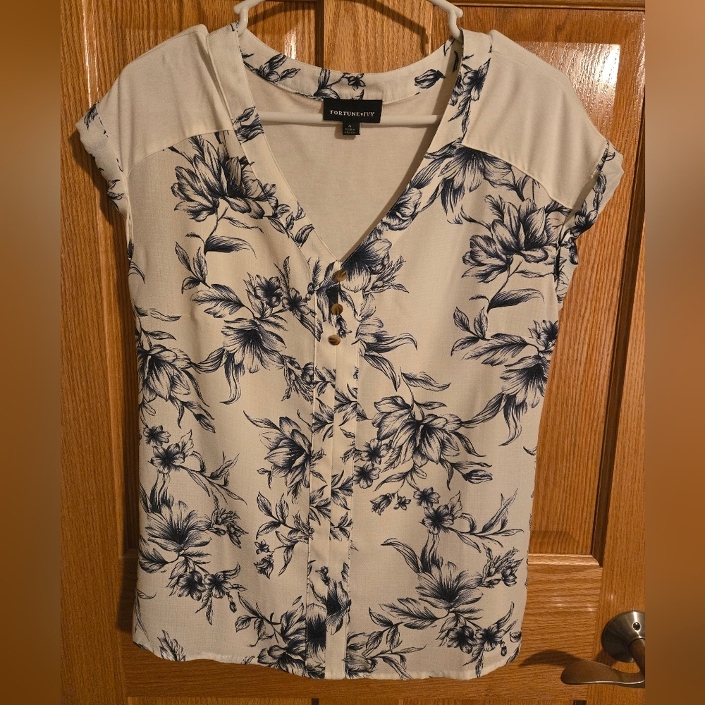Super cute top